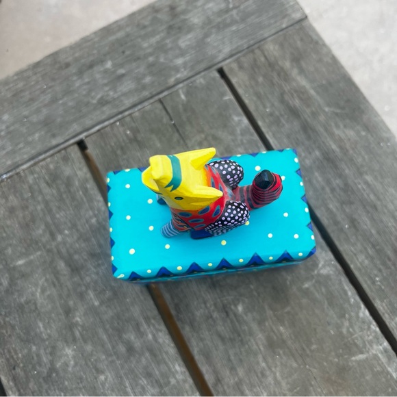 Mexican Folk Art Alebrije Coyote Hand Painted Wood Carved Trinket Box - Picture 3 of 10